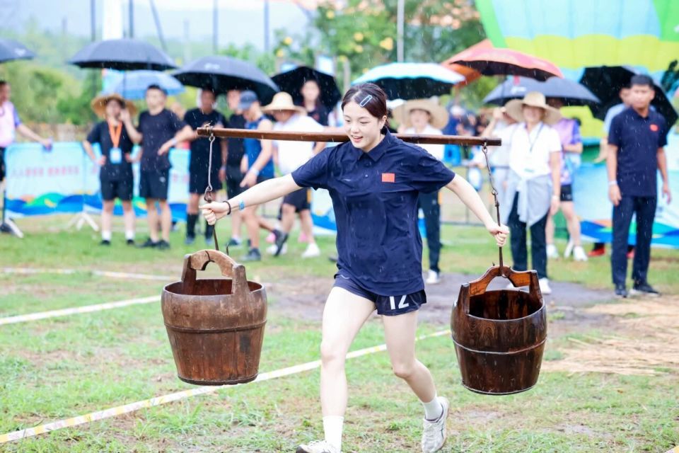 sizin, 注入持久的, 收节全民健